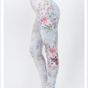 Hummingbird Yoga leggings
